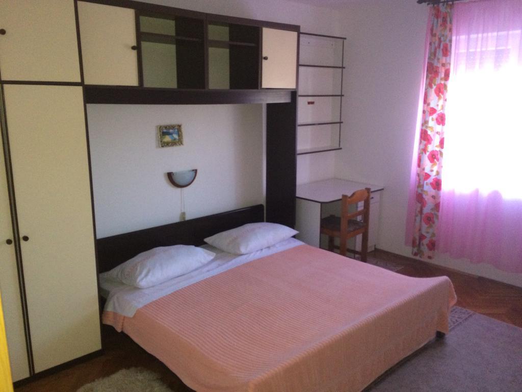 נובי ווינודולסקי Apartment Kolundzic חדר תמונה
