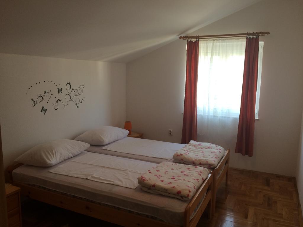 נובי ווינודולסקי Apartment Kolundzic חדר תמונה